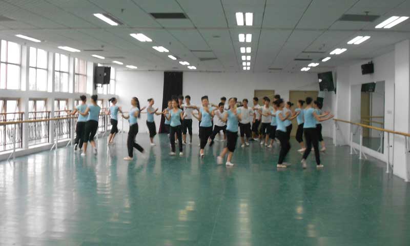 舞蹈教室香蕉视频污版免费下载价格“骚操作”不利于行业发展